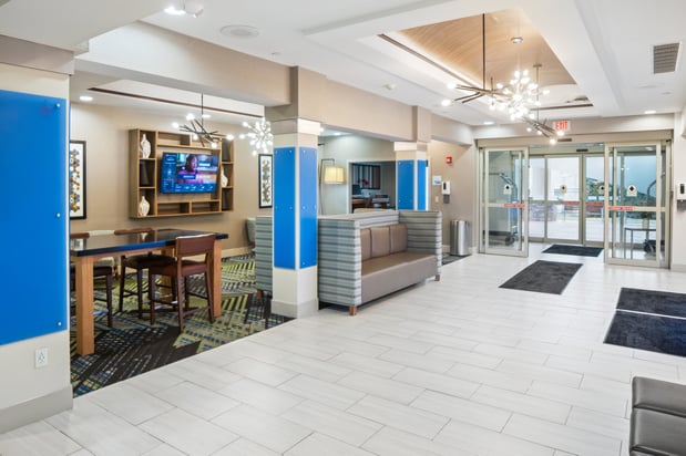 Images Holiday Inn Express & Suites Stroudsburg-Poconos by IHG