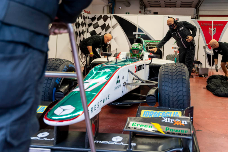 Images MM International Motor Sport