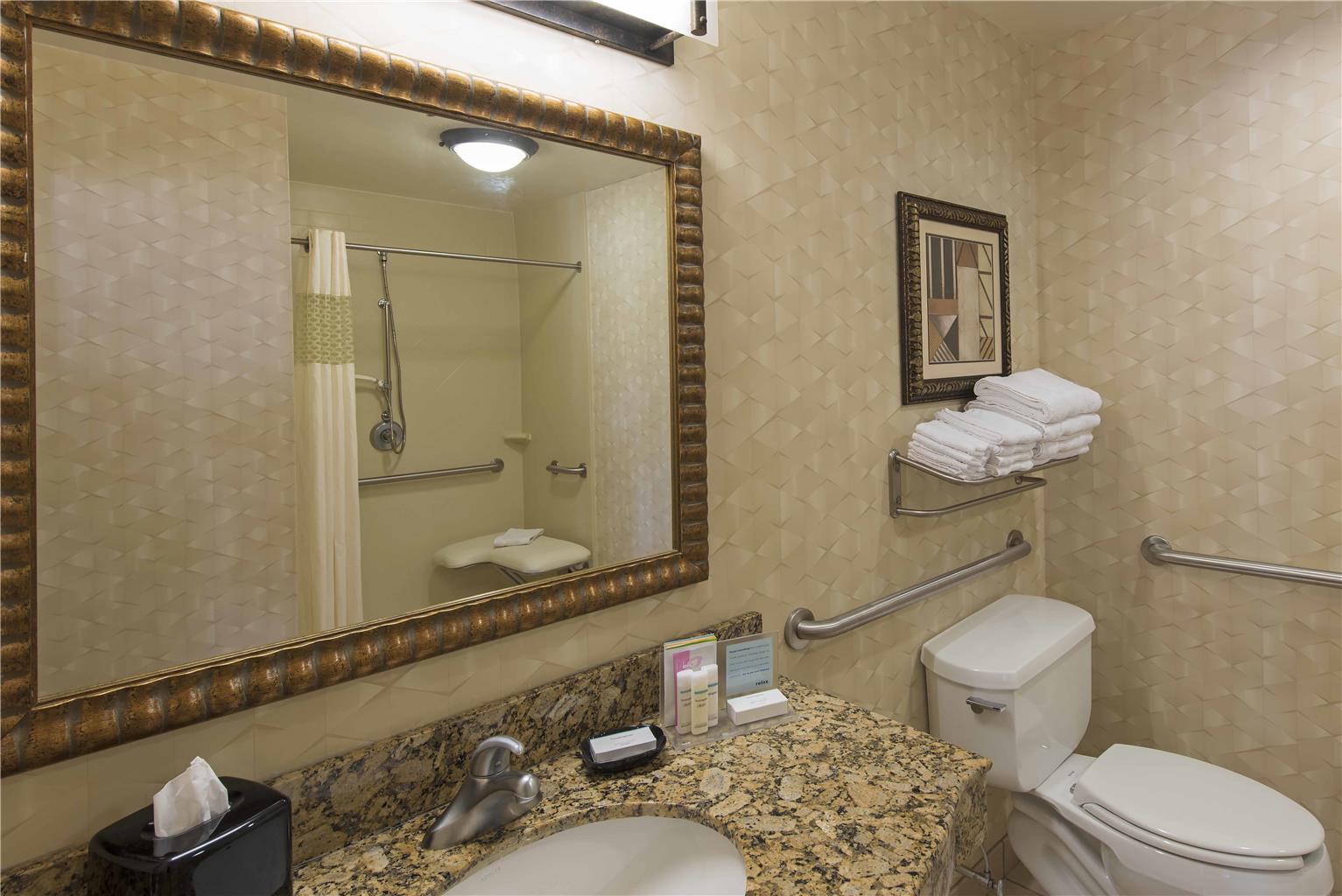 Guest room bath