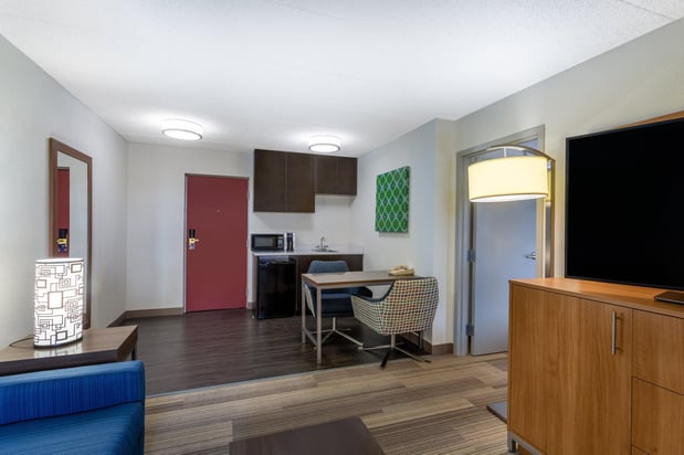 Images Holiday Inn Express & Suites Philadelphia - King of Prussia by IHG