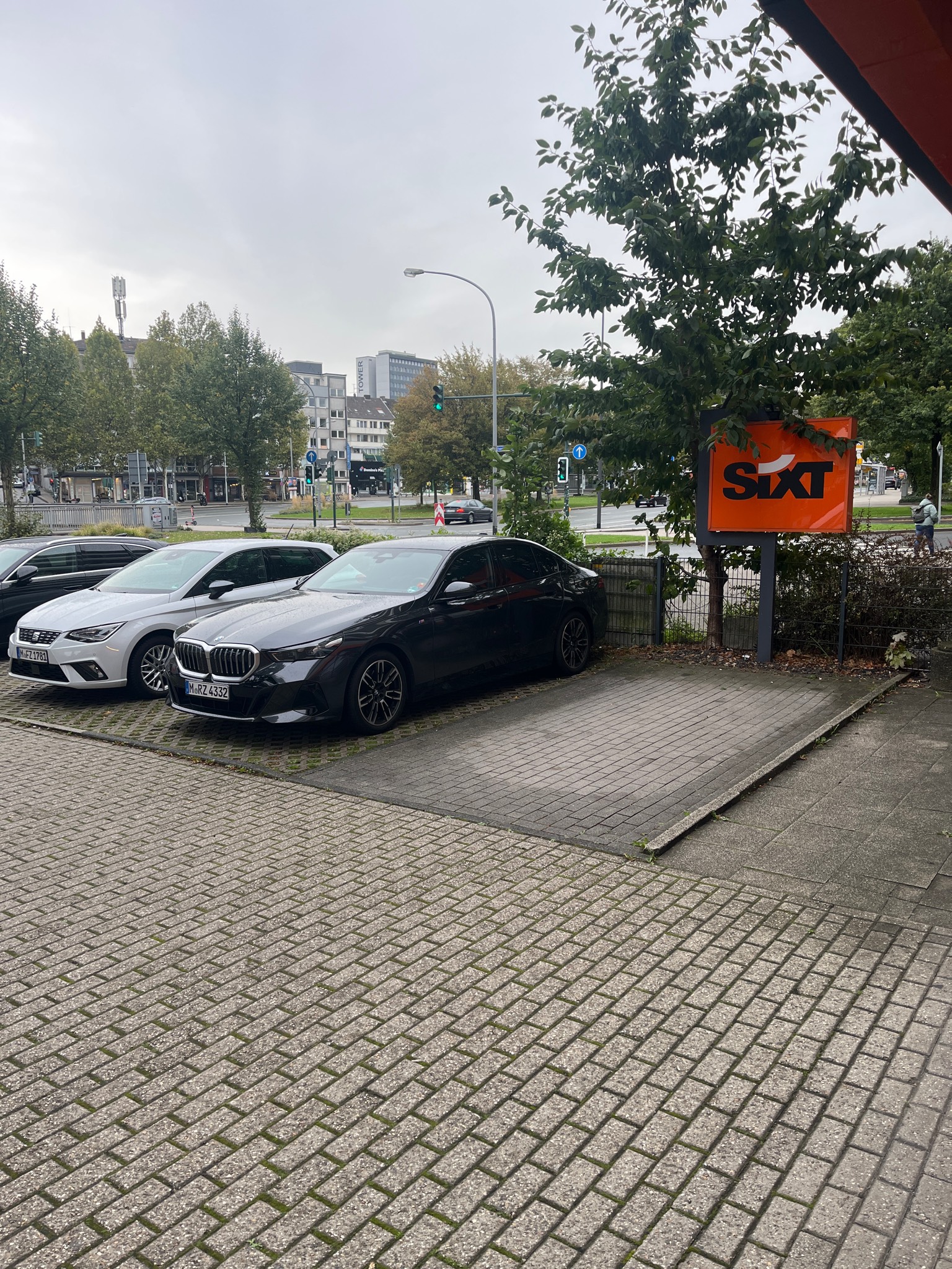 SIXT Auto- und Transportervermietung Essen Limbecker Platz, Ostfeldstr. 9 in Essen