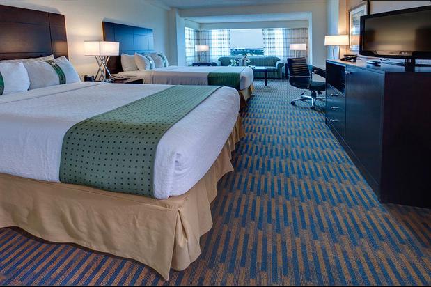 Images Holiday Inn Port of Miami-Downtown, an IHG Hotel