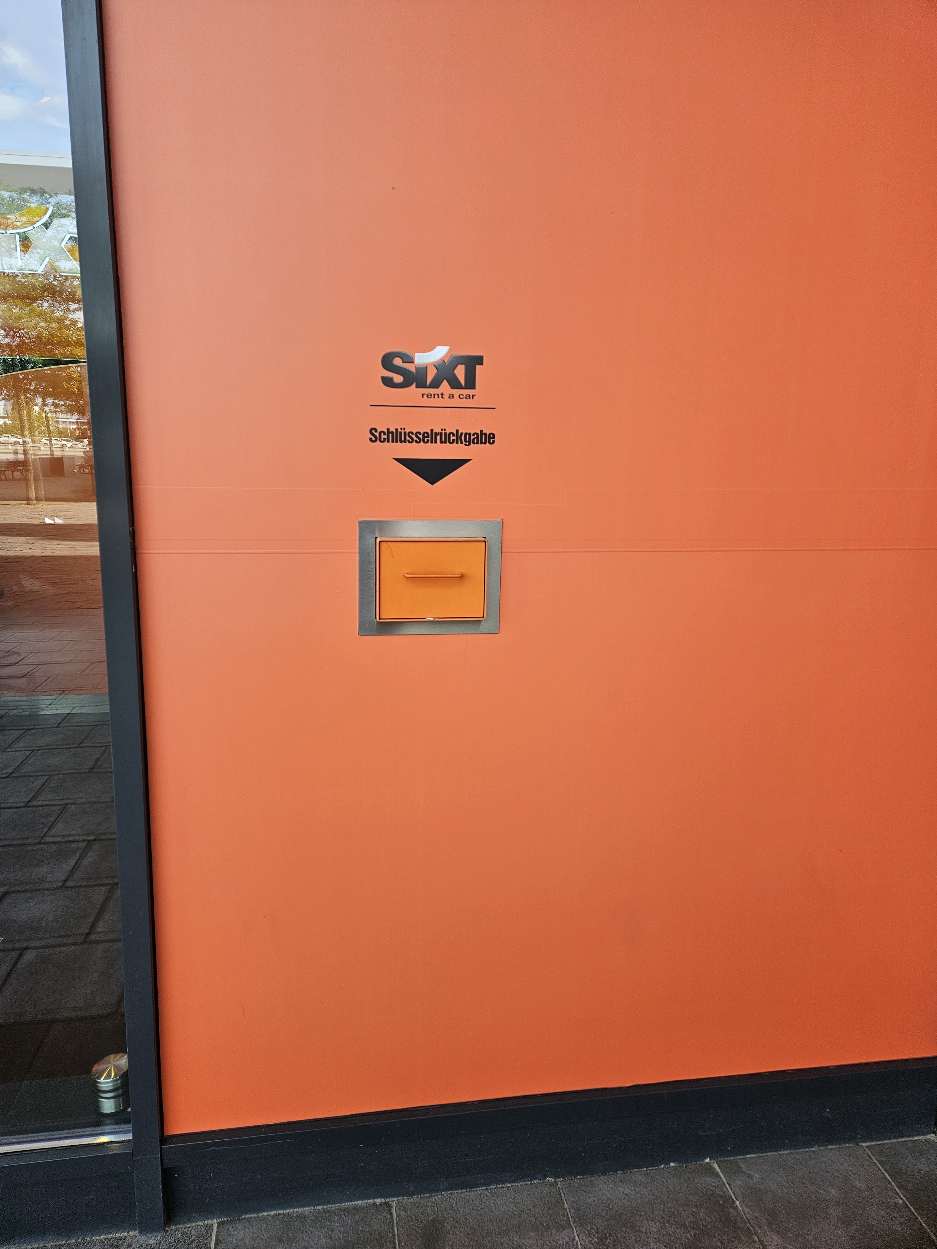 Bild 13 SIXT Autovermietung München Messestadt Riem in München