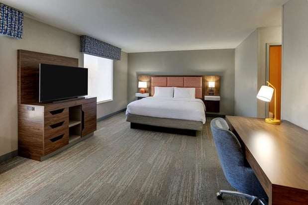 Images Hampton Inn & Suites St. Louis-Edwardsville