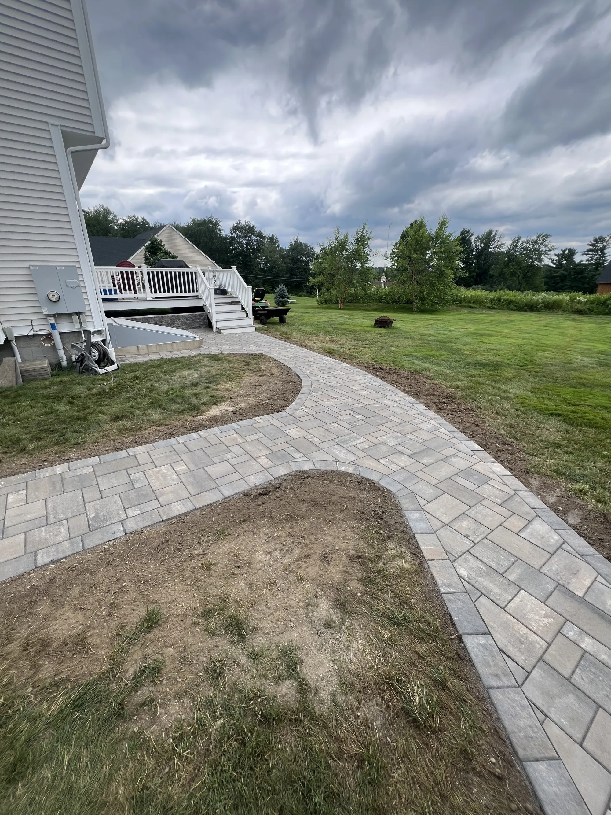 Bluestone walkway and landing - Walkways and pathways project by General Masonry LLC.