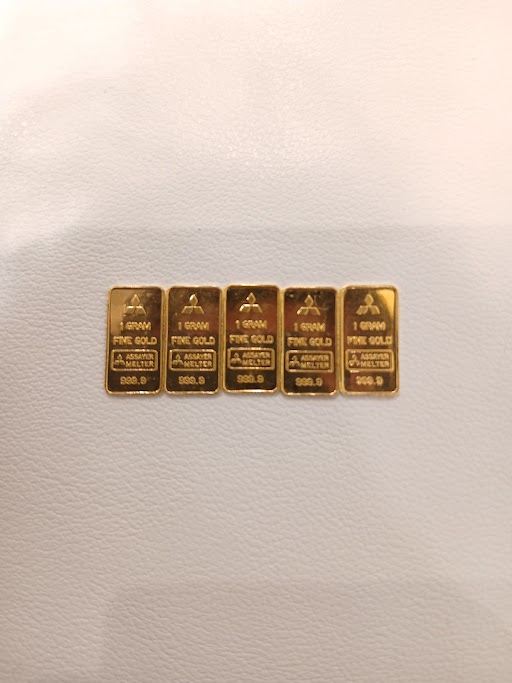 Images KOMEHYO（コメ兵）買取センターなんばスカイオ