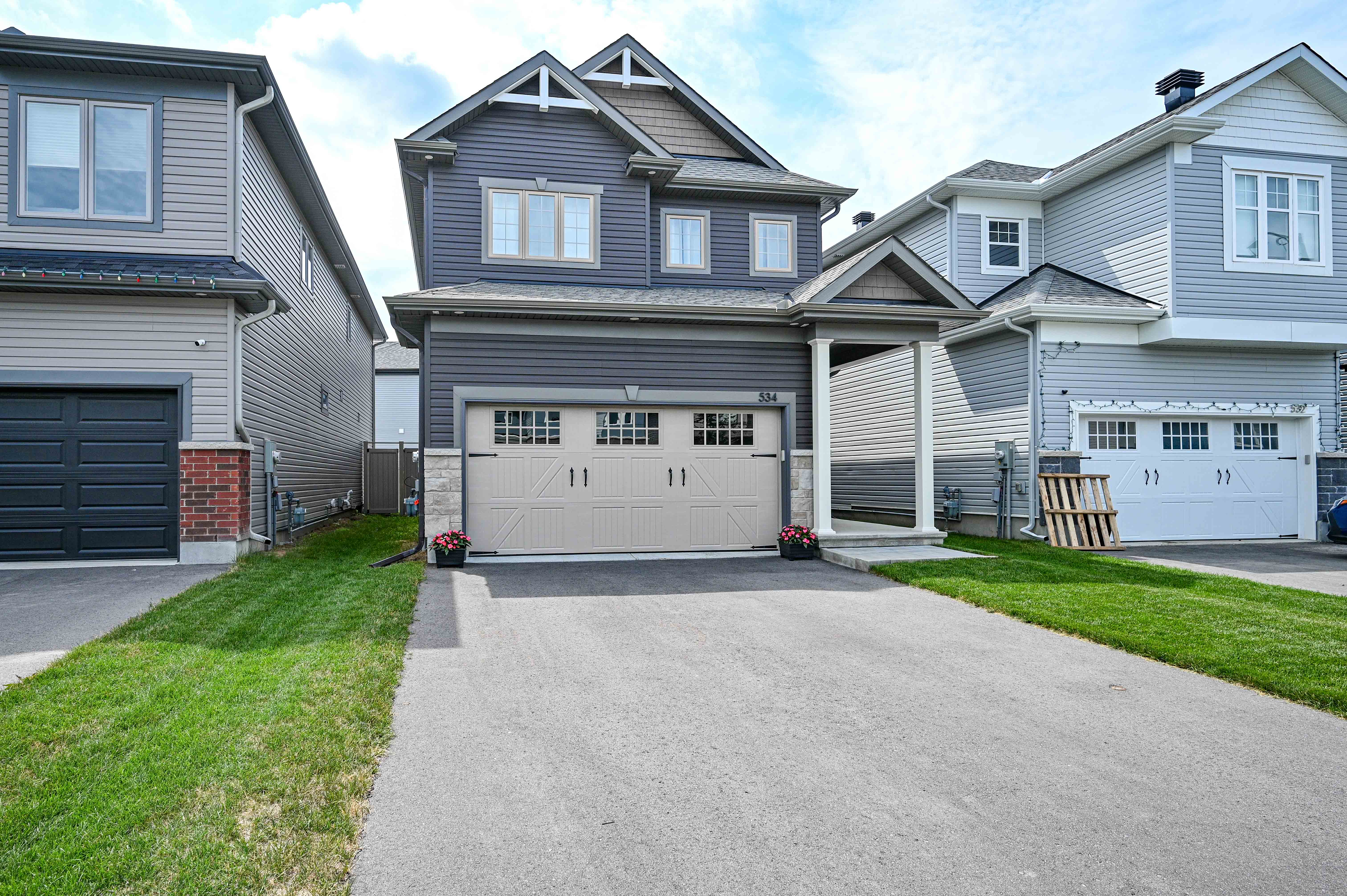 Images Leif Olson - Ottawa Real Estate Agent - Hamre Team RE/MAX Affiliates