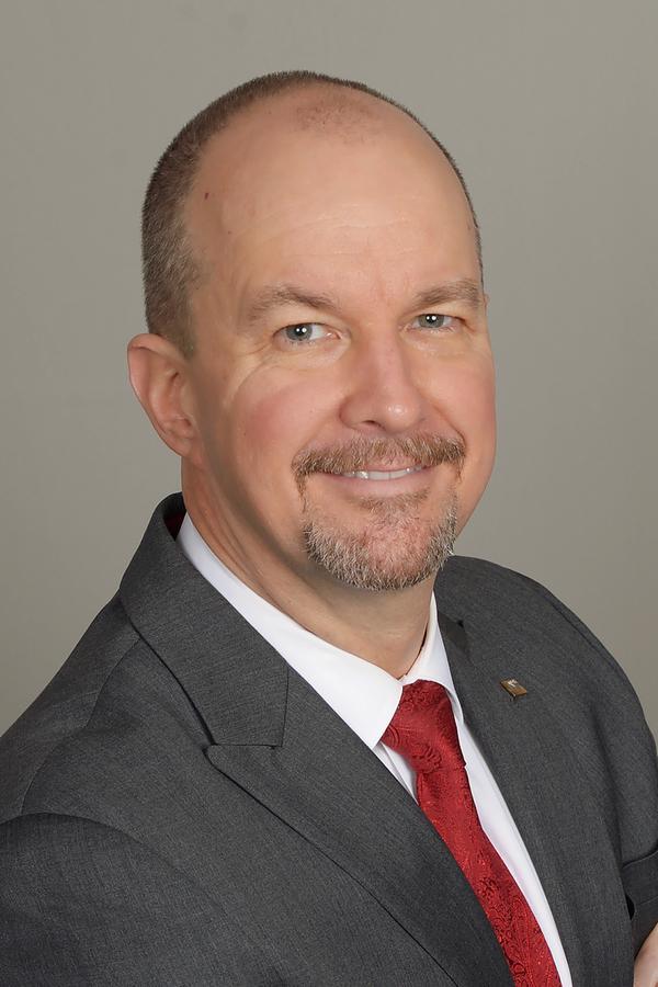 Edward Jones - Financial Advisor: Michael D Wade