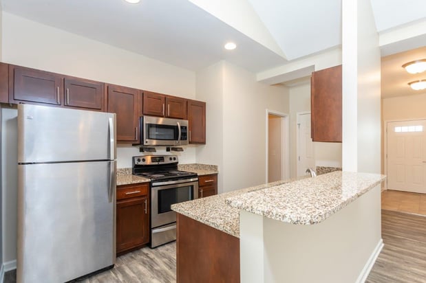 Images Saratoga Crossing Apartments & Townhomes