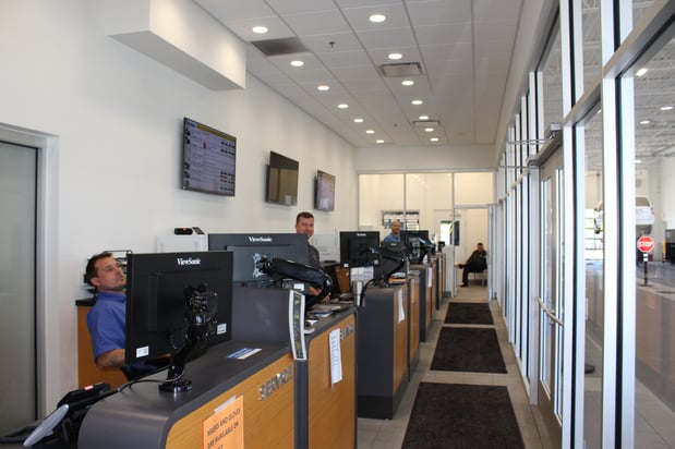 Images Russ Darrow Chrysler Dodge Jeep RAM Milwaukee Service Center