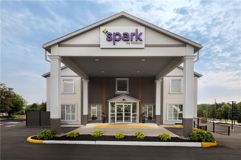 Images Spark by Hilton Woodstock
