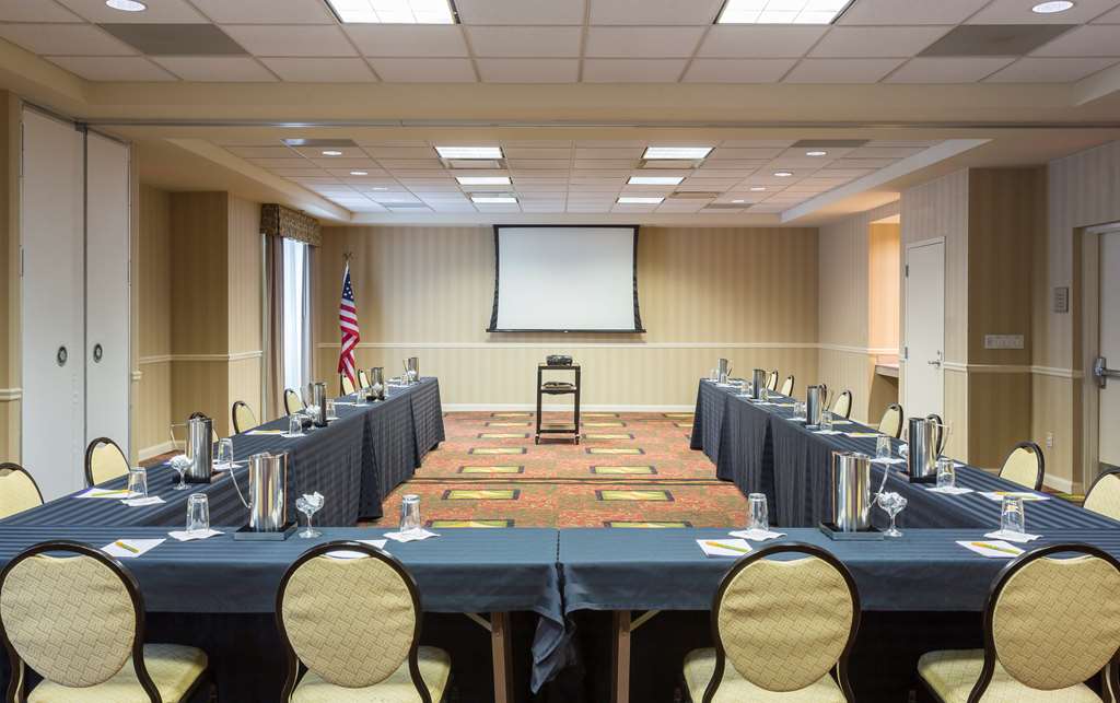Meeting Room Hilton Garden Inn Saratoga Springs Saratoga Springs (518)587-1500