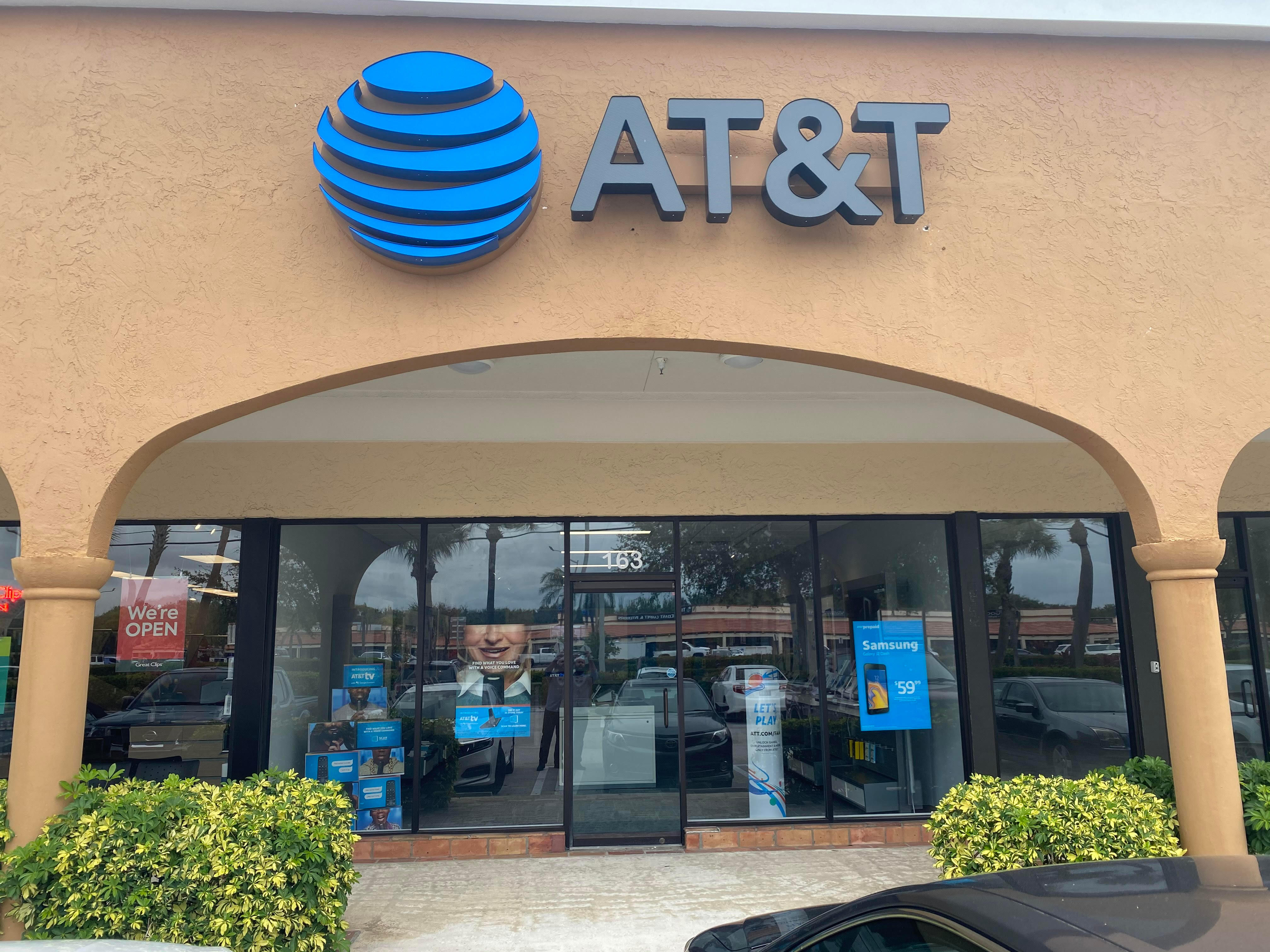 AT&T Store Photo