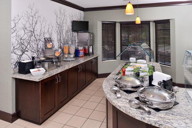 Images Staybridge Suites Ofallon Chesterfield by IHG