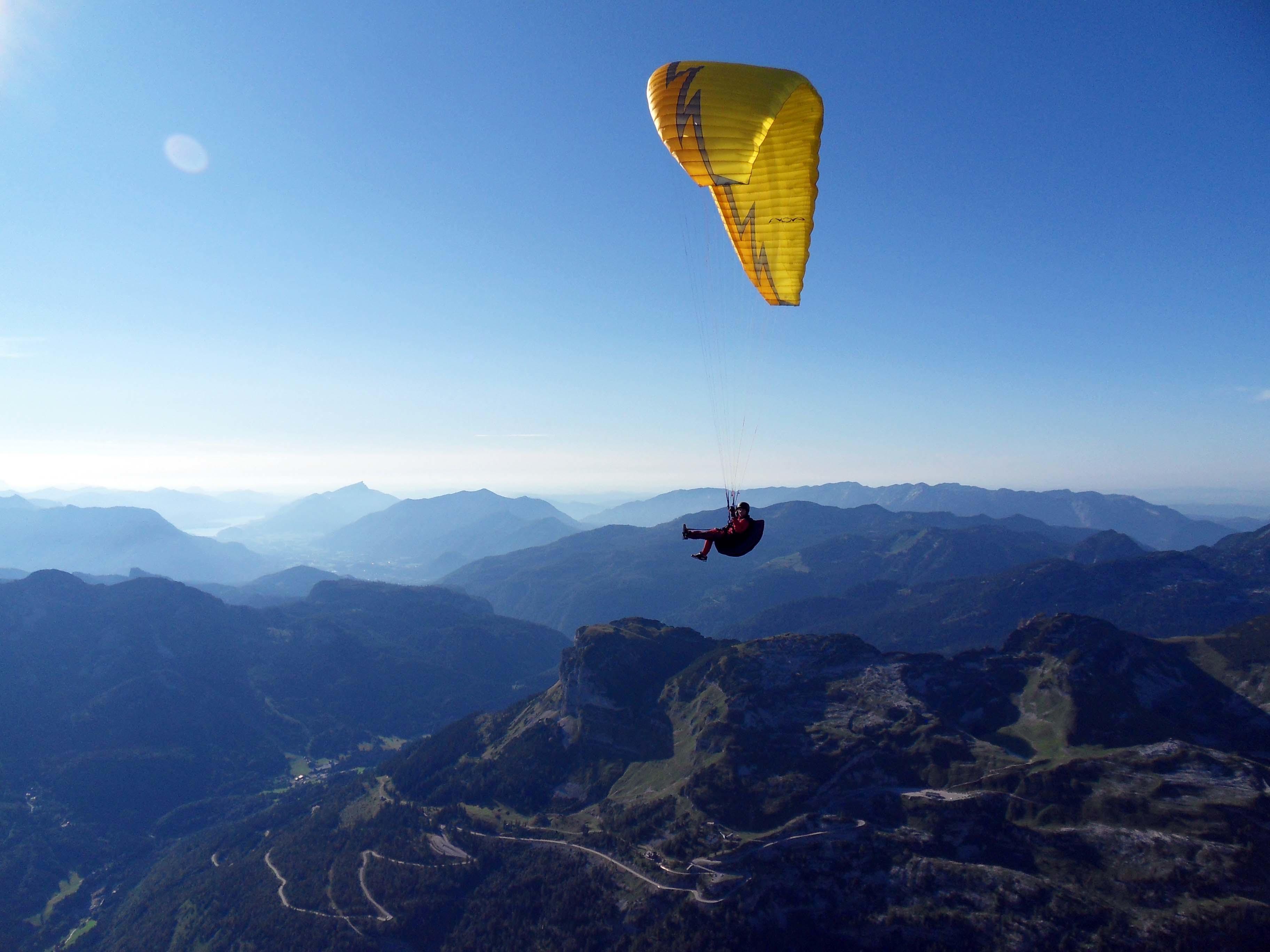Flugschule Salzkammergut - Paragleiten, Hartmut Gföllner, Flachbergweg 46 in Gmunden