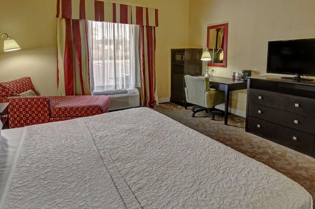 Images Hampton Inn Jacksonville-Anniston Area