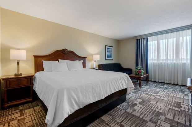 Images Best Western Plus Dubuque Hotel & Conference Center