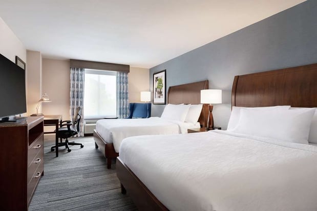 Images Hilton Garden Inn Stony Brook