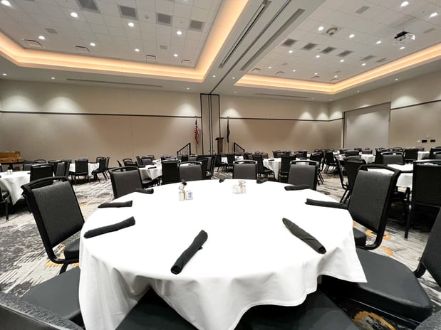 Images Crowne Plaza Kearney by IHG