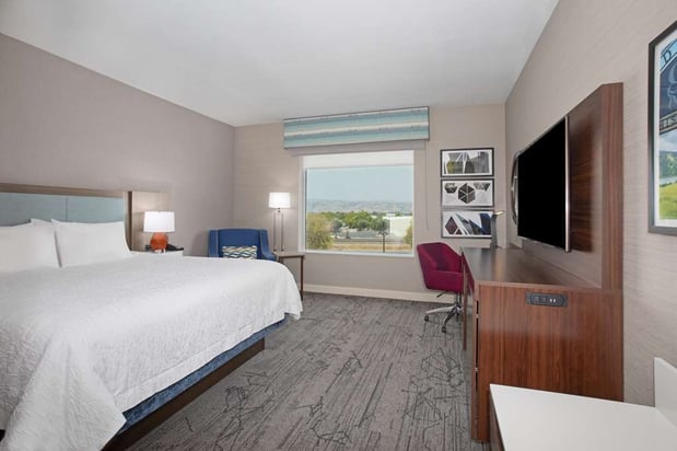 Images Hampton Inn & Suites Gilroy