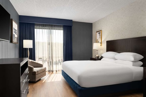 Images DoubleTree by Hilton Hotel Hartford - Bradley Airport