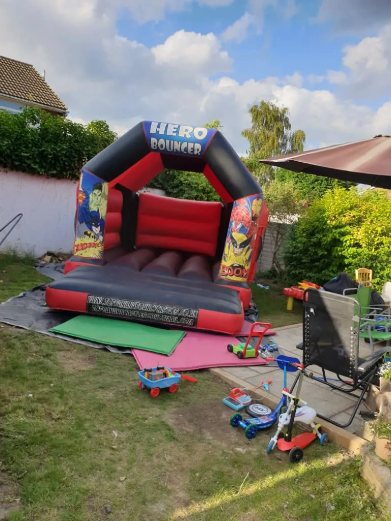 Images Top Banana Bouncy Castles