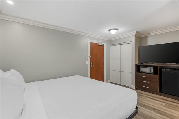 Images Best Western Plus LA Mid-Town Hotel