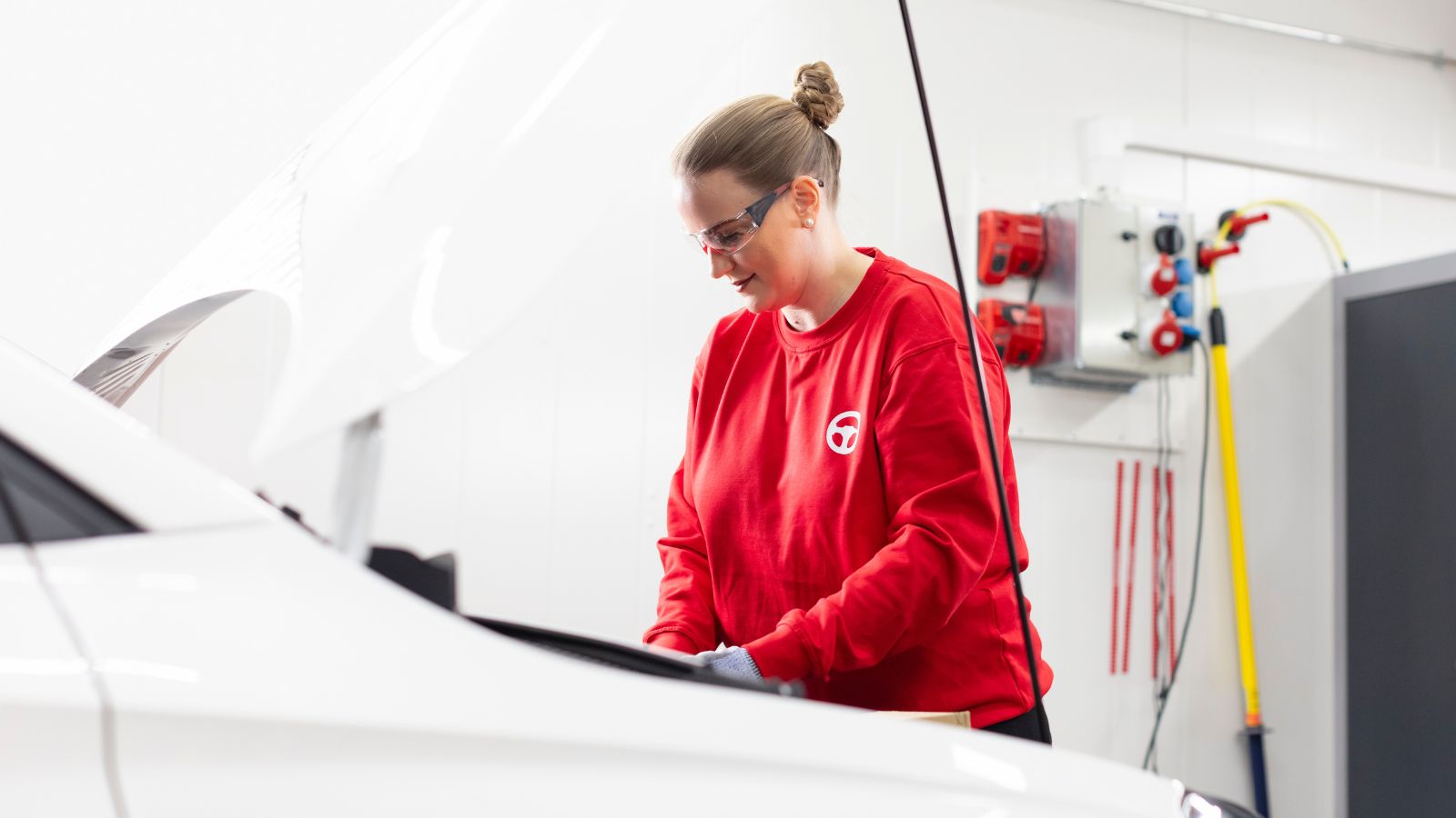 Images Autoklinikka Merkkihuolto Helsinki, Alppila autokorjaamo