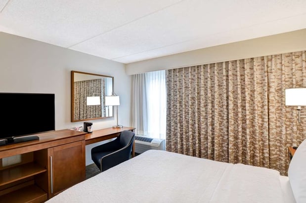 Images Hampton Inn Albany-Wolf Road (Airport)
