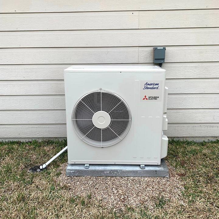 Schedule an annual maintenance checkup to keep your Air Conditioning running smoothly. Call today 281-492-3450