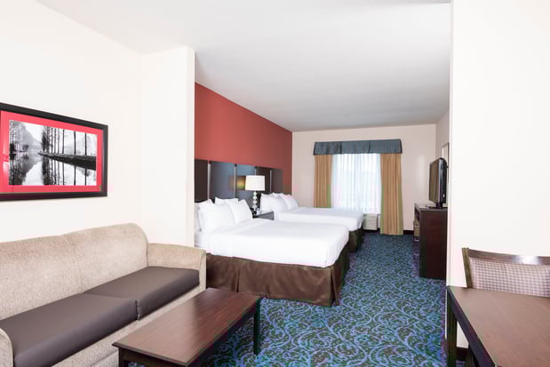 Images Holiday Inn Express & Suites New Philadelphia by IHG