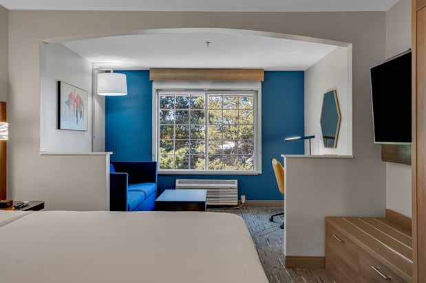 Images Holiday Inn Express & Suites Portland-Jantzen Beach by IHG