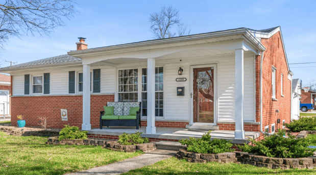 Images Daniel DeCapua, Realtor - The Spotlight Real Estate Team - Ann Arbor / Brighton