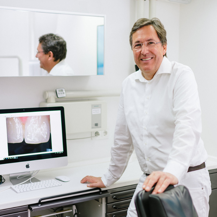 Bild 42 Praxis für Implantologie und ästhetische Zahnheilkunde Dr. Westphalen - Zahnarzt in Gottmadingen in Gottmadingen