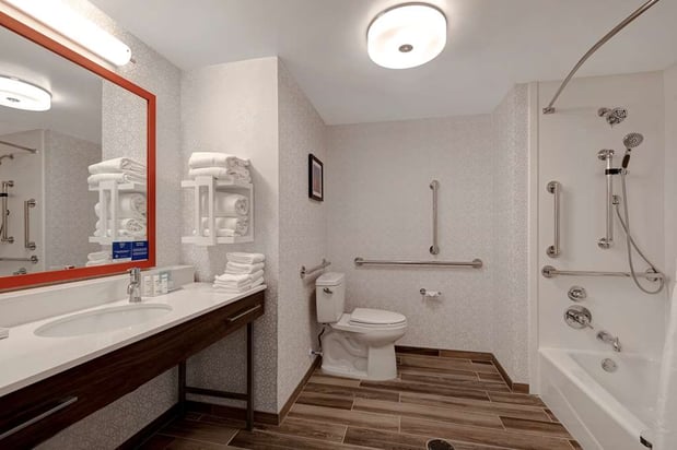 Images Hampton Inn Crown Point