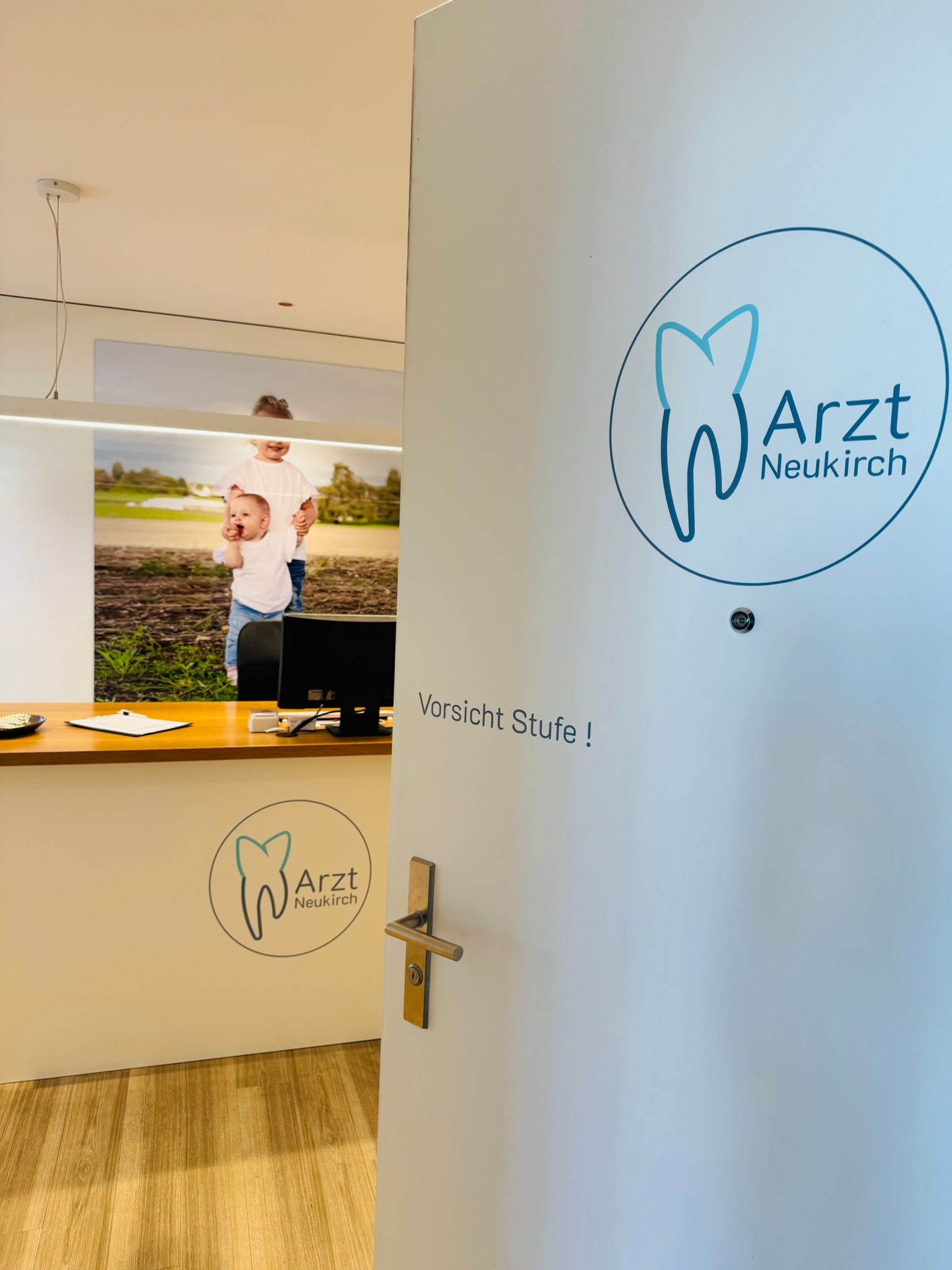 Zahnarzt-Neukirch, Schäfliplatz 2 in Neukirch