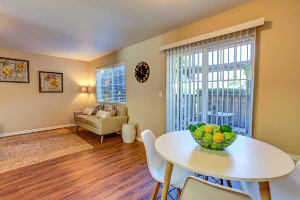 Images Commons at Hawthorn Village Apartments