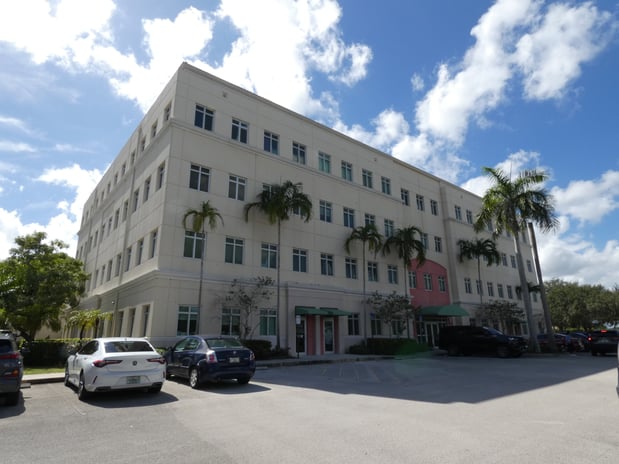 Images QC Kinetix (Pembroke Pines)