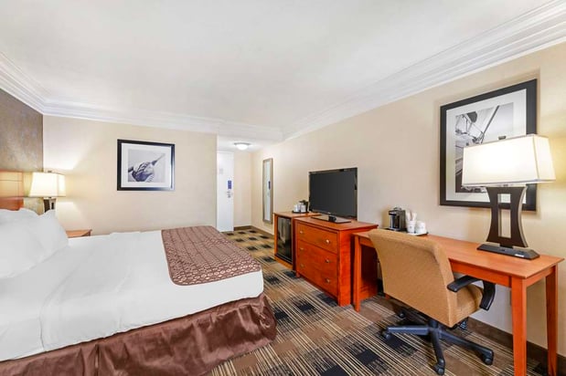 Images Best Western The Inn at Rochester Airport