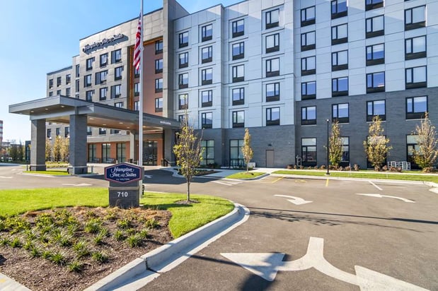 Images Hampton Inn & Suites  Chicago Medical District UIC