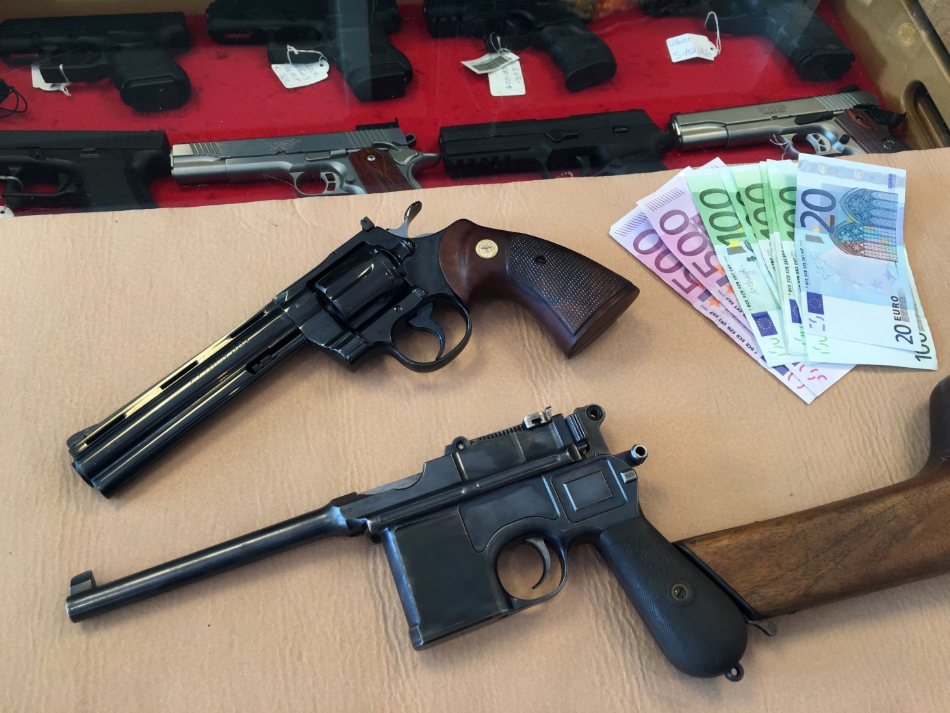 Franz UITZ BÜCHSENMACHERMEISTER - Jagd Waffen Sport, Sagedergasse 18-22 in Wien