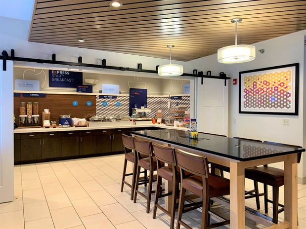Images Holiday Inn Express & Suites Chicago-Libertyville by IHG