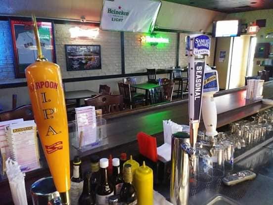 The Full Rack Smokehouse Logo