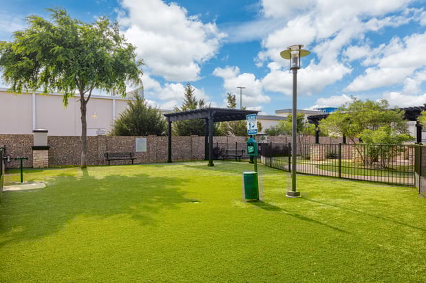 Images The Edge at Glade Parks Apartments