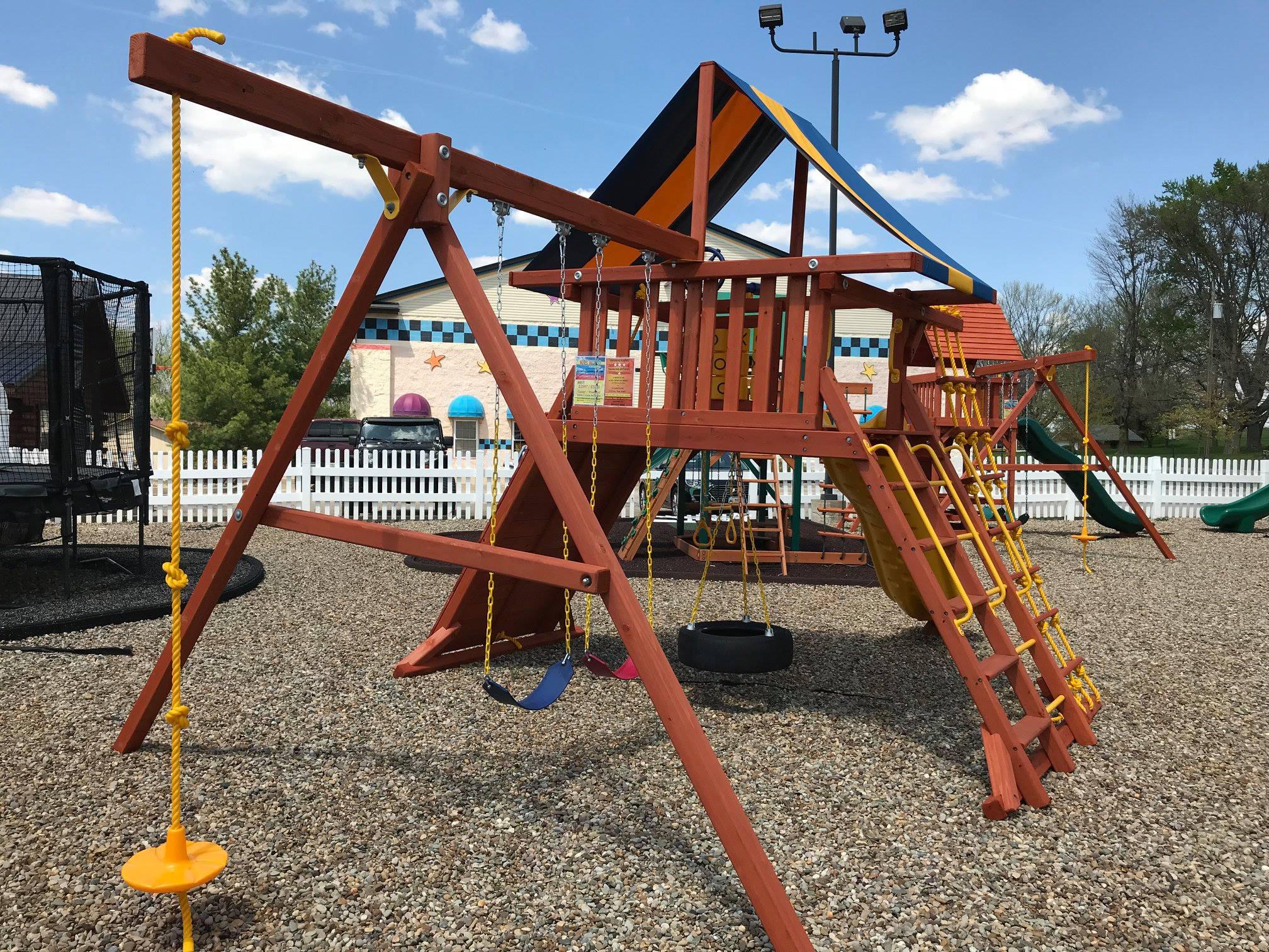 KIDS WORLD PLAY SYSTEMS - MEDINA