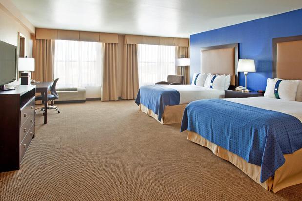Images Holiday Inn & Suites Phoenix Airport by IHG