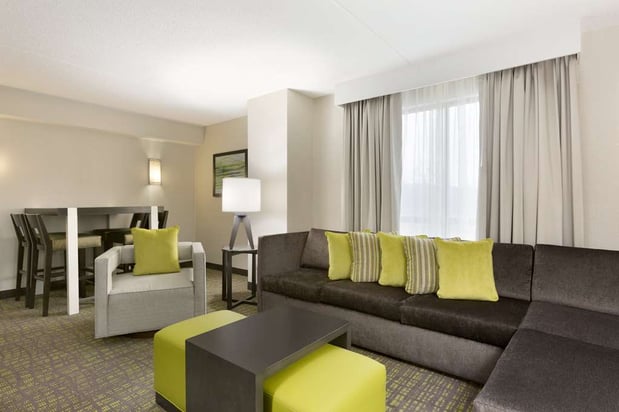 Images Embassy Suites by Hilton Newark Wilmington South