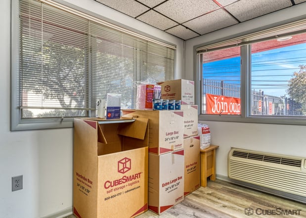 Images CubeSmart Self Storage