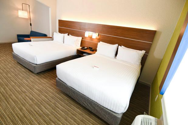 Images Holiday Inn Express & Suites Port Clinton-Catawba Island, an IHG Hotel