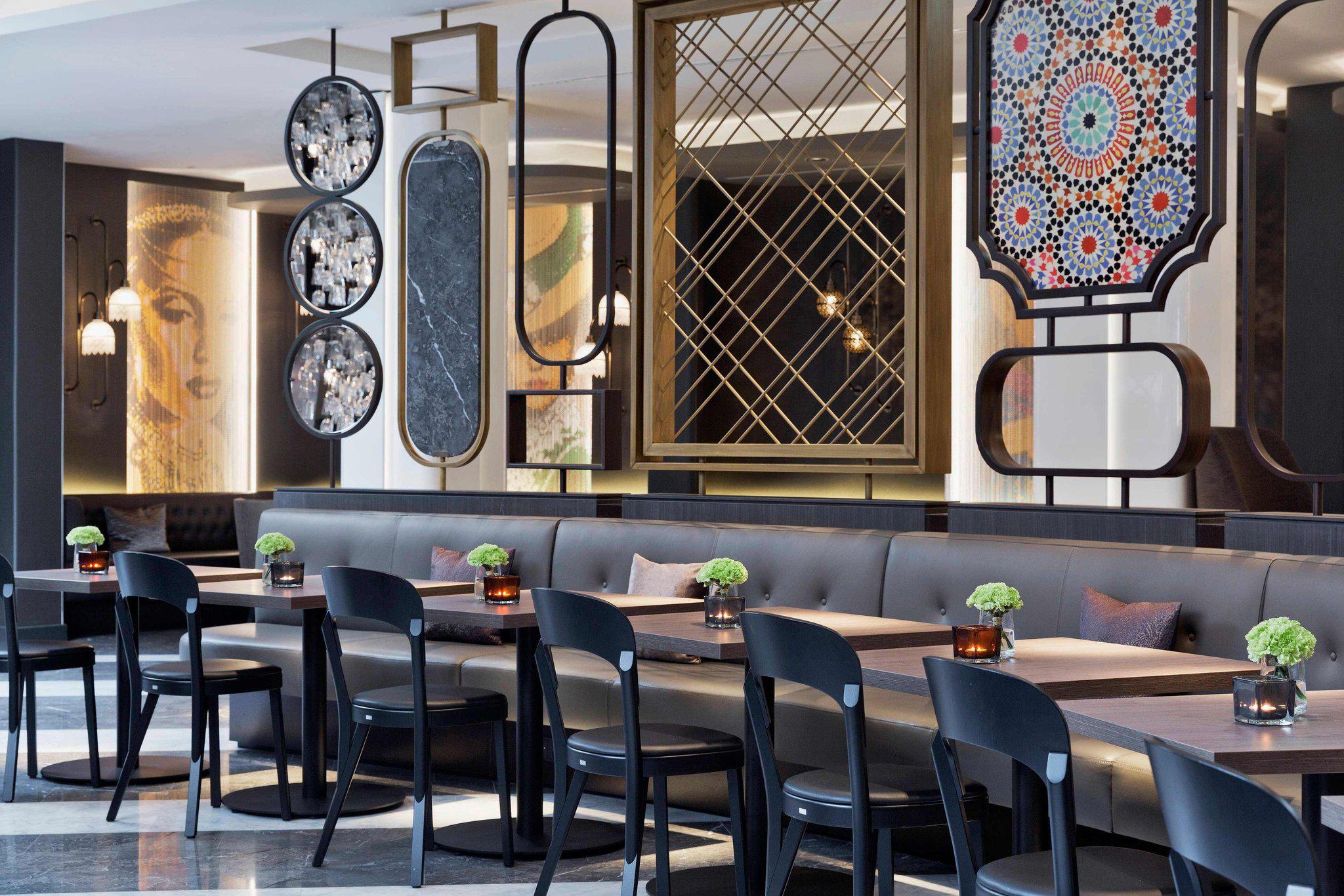 Renaissance Wien Hotel, Linke Wienzeile/Ullmannstrasse 71 in Vienna